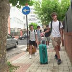 ¡Organiza un Viaje Escolar Seguro y Educativo a Family Surfers!